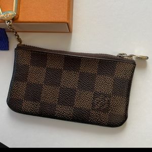 ❌FLASH SALE❌Authentic Damier Ebene KEY CLES/POUCH